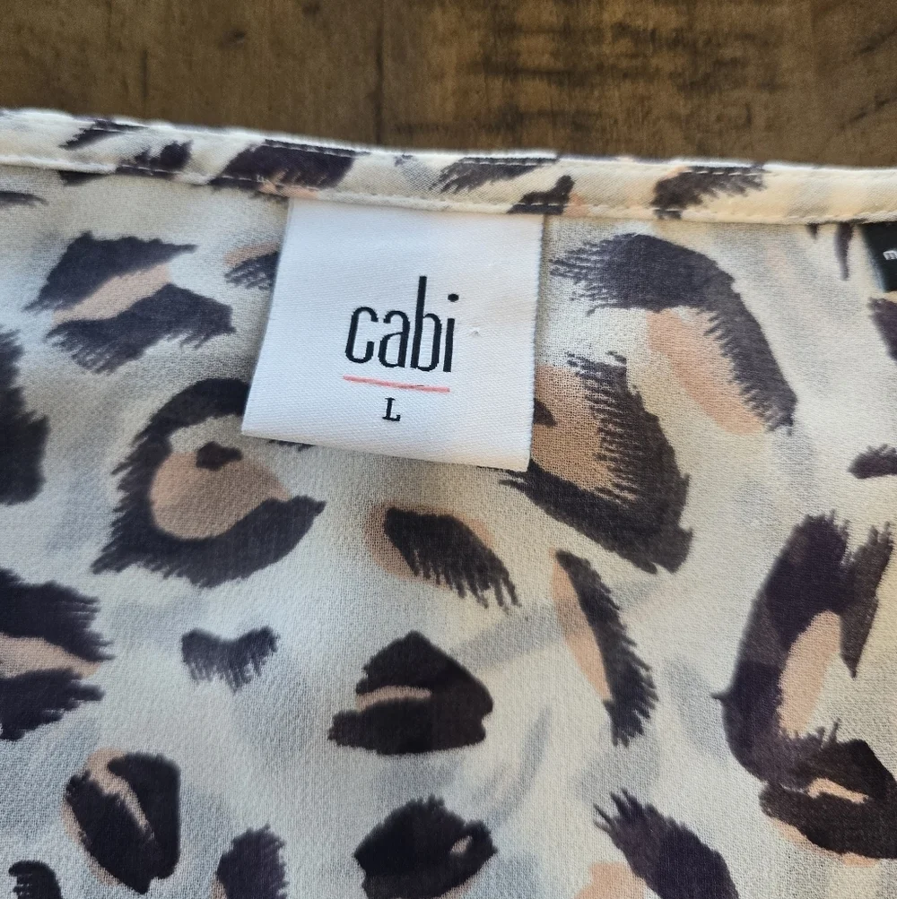 CAbi glamour neck